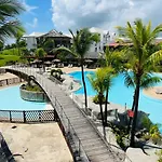 Studio balcon vue mer Ti punch kaz Manganao, piscine et plage